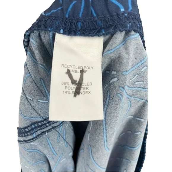 Title Nine Slaycation 2.0 Cropped Pants Kiyoshi Petite Midnight Print Blue NWT - Picture 8 of 10